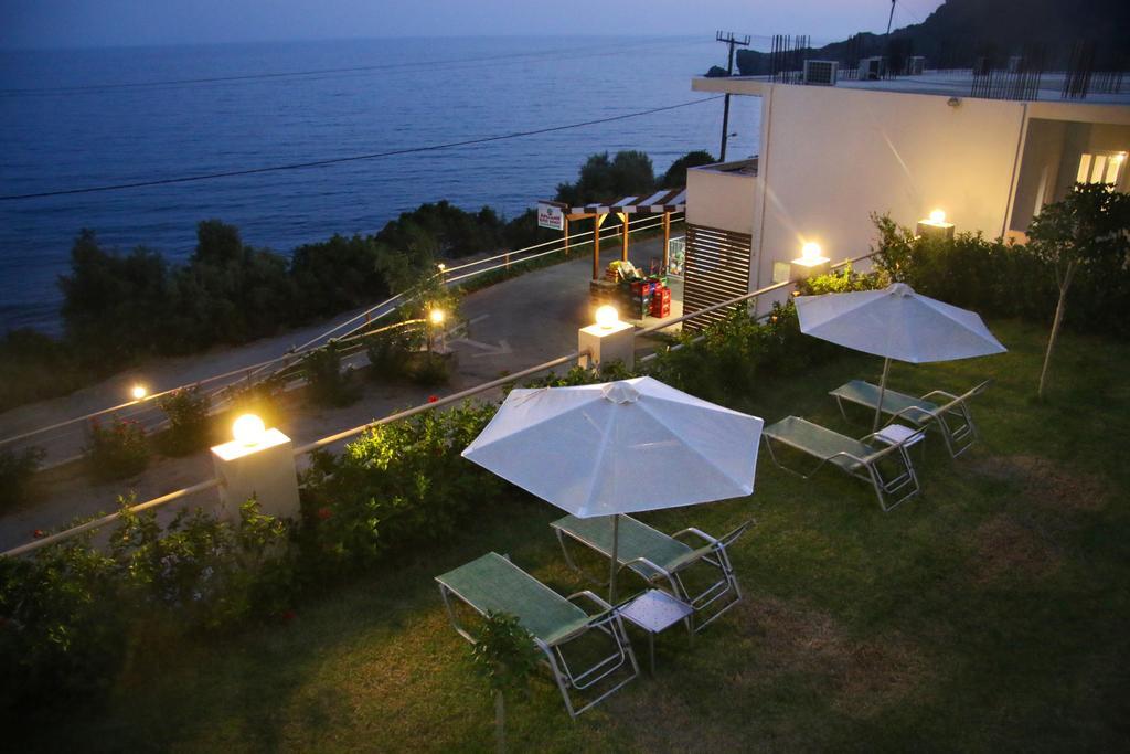 Santa Marina Apartments Rodhákinon Buitenkant foto