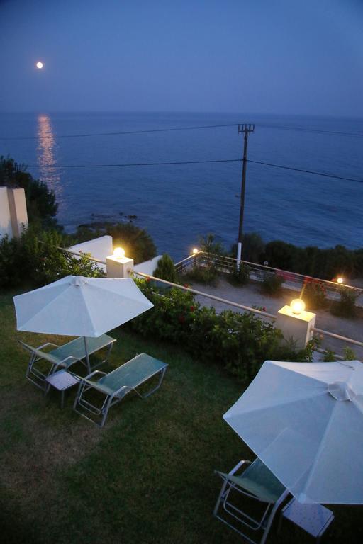 Santa Marina Apartments Rodhákinon Buitenkant foto