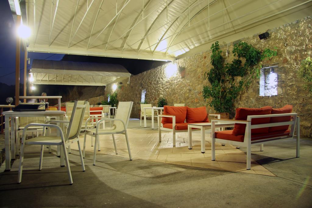 Santa Marina Apartments Rodhákinon Buitenkant foto