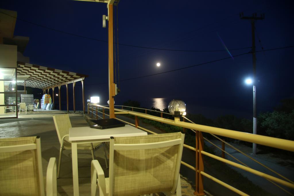Santa Marina Apartments Rodhákinon Buitenkant foto