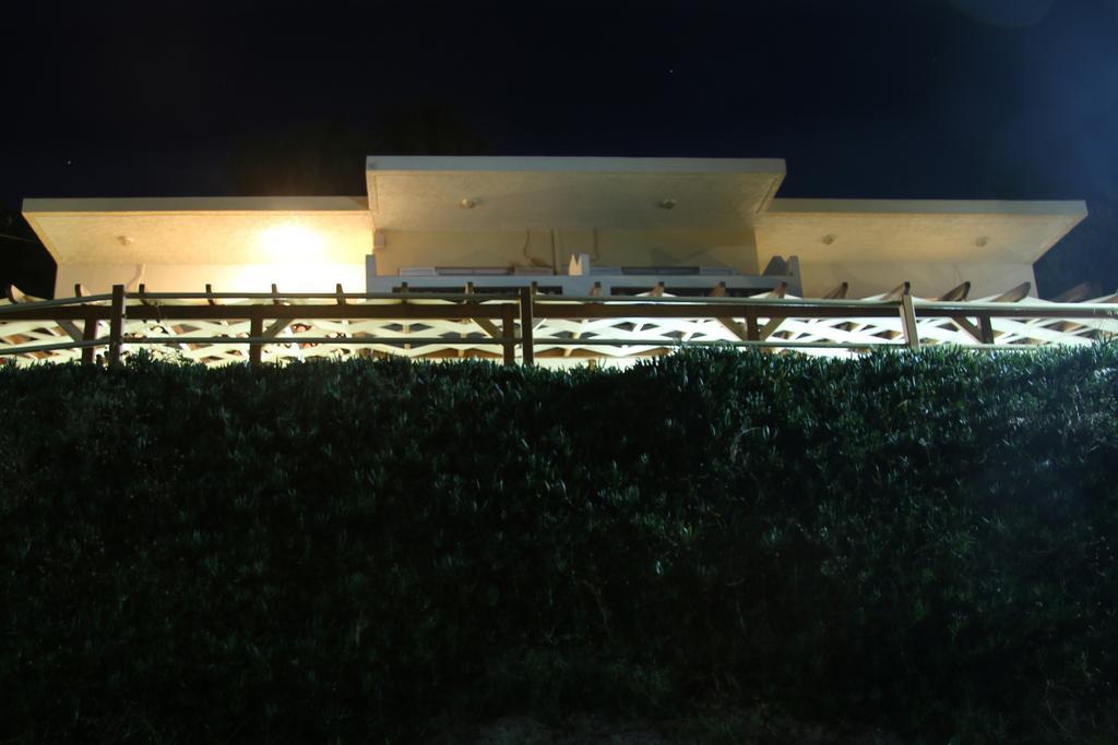 Santa Marina Apartments Rodhákinon Buitenkant foto